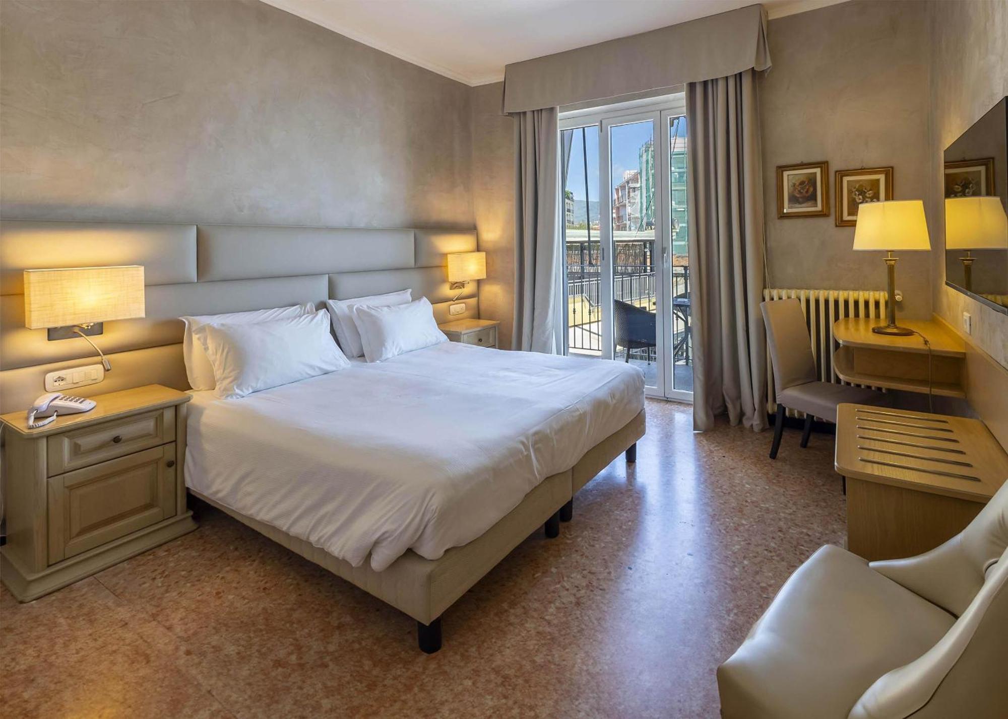Double Room Terrace Side Sea View