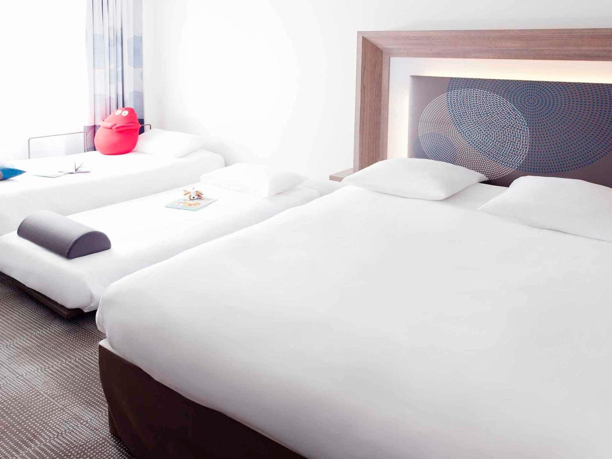 Superior Room with One Queen Bed and Double Sofa Bed,1742595779:JPEG