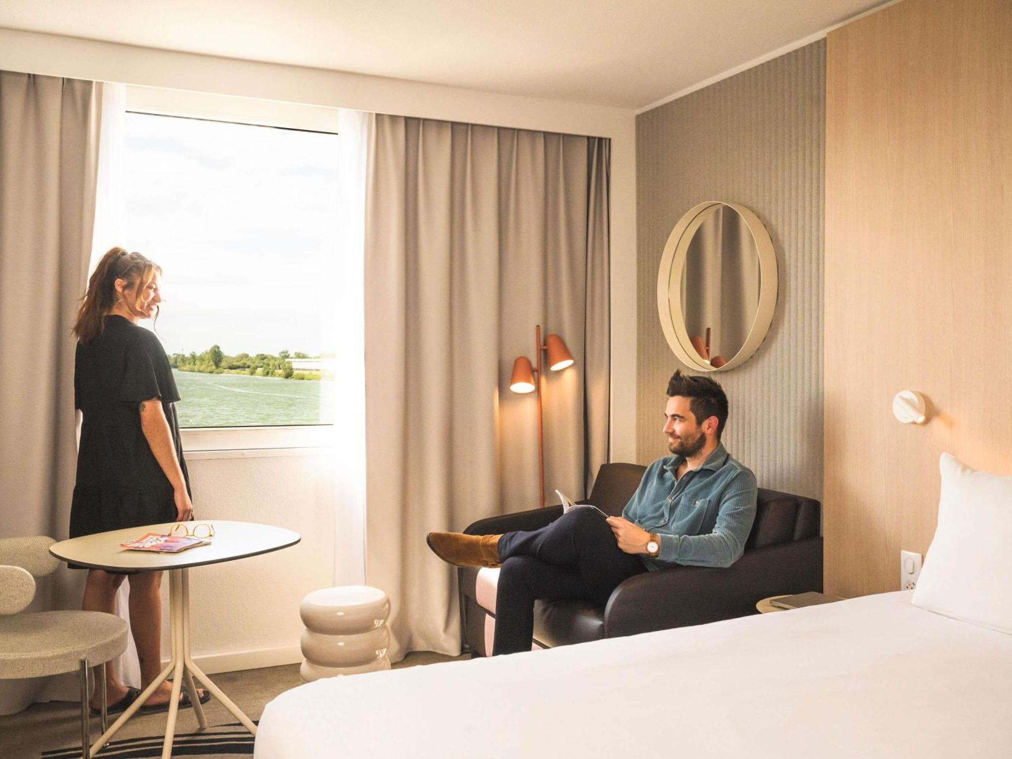 Executive Queen Room - Lake Side,1742595766:JPEG
