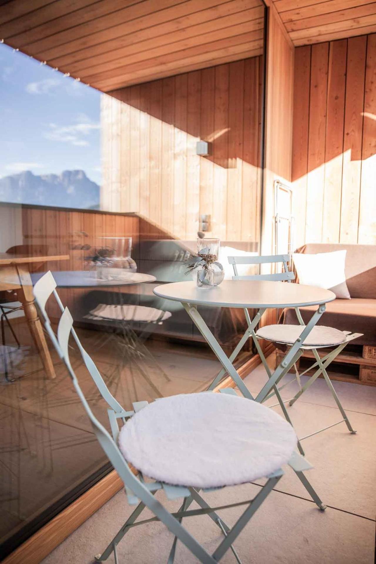 One-Bedroom Loft Apartment Balcony