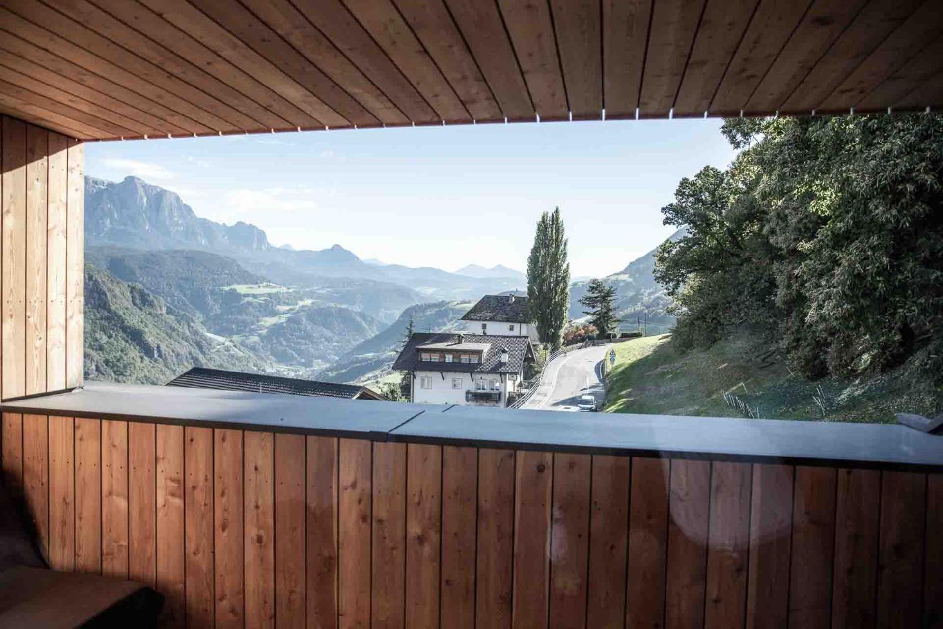 One-Bedroom Loft Apartment Balcony