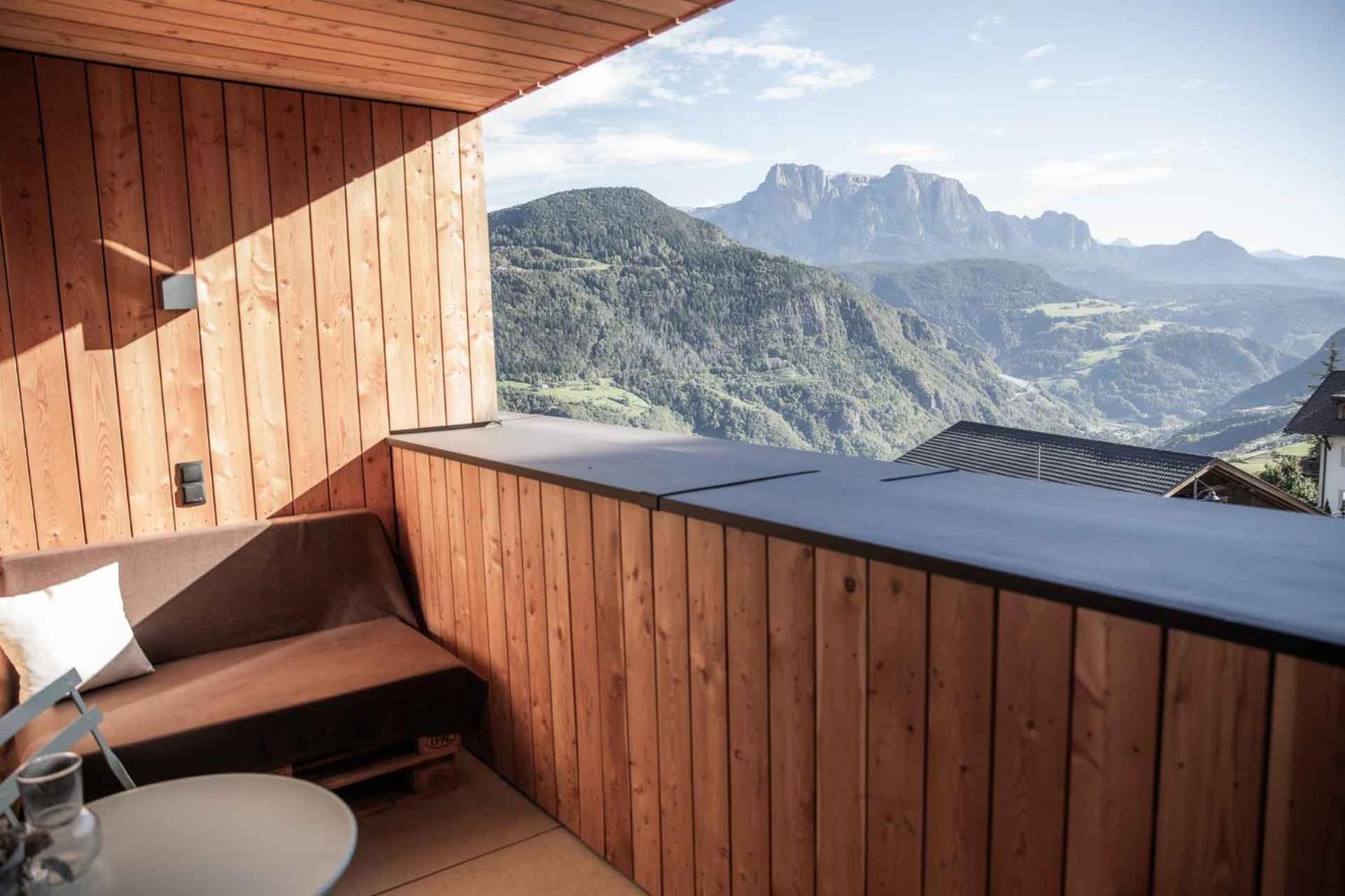 One-Bedroom Loft Apartment Balcony