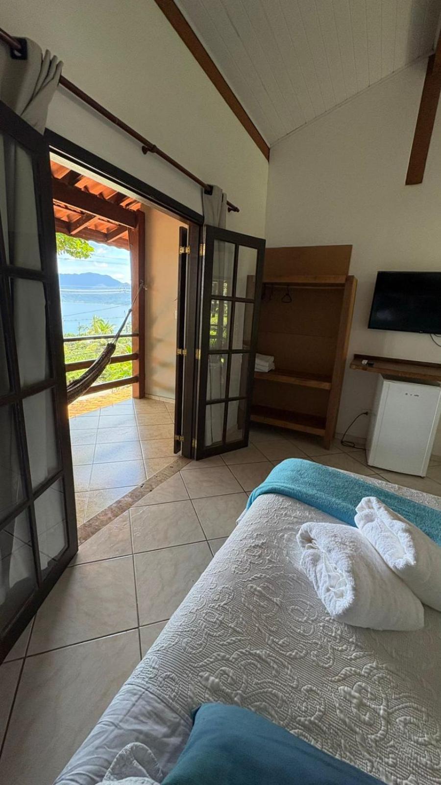 Standard Suite,1742942245:JPEG