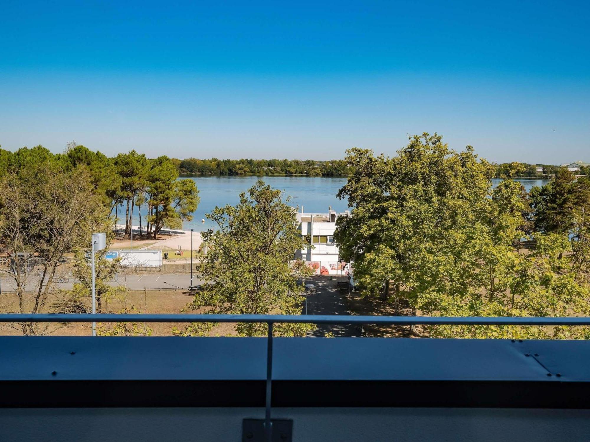 Standard Room One Double Bed Lake View