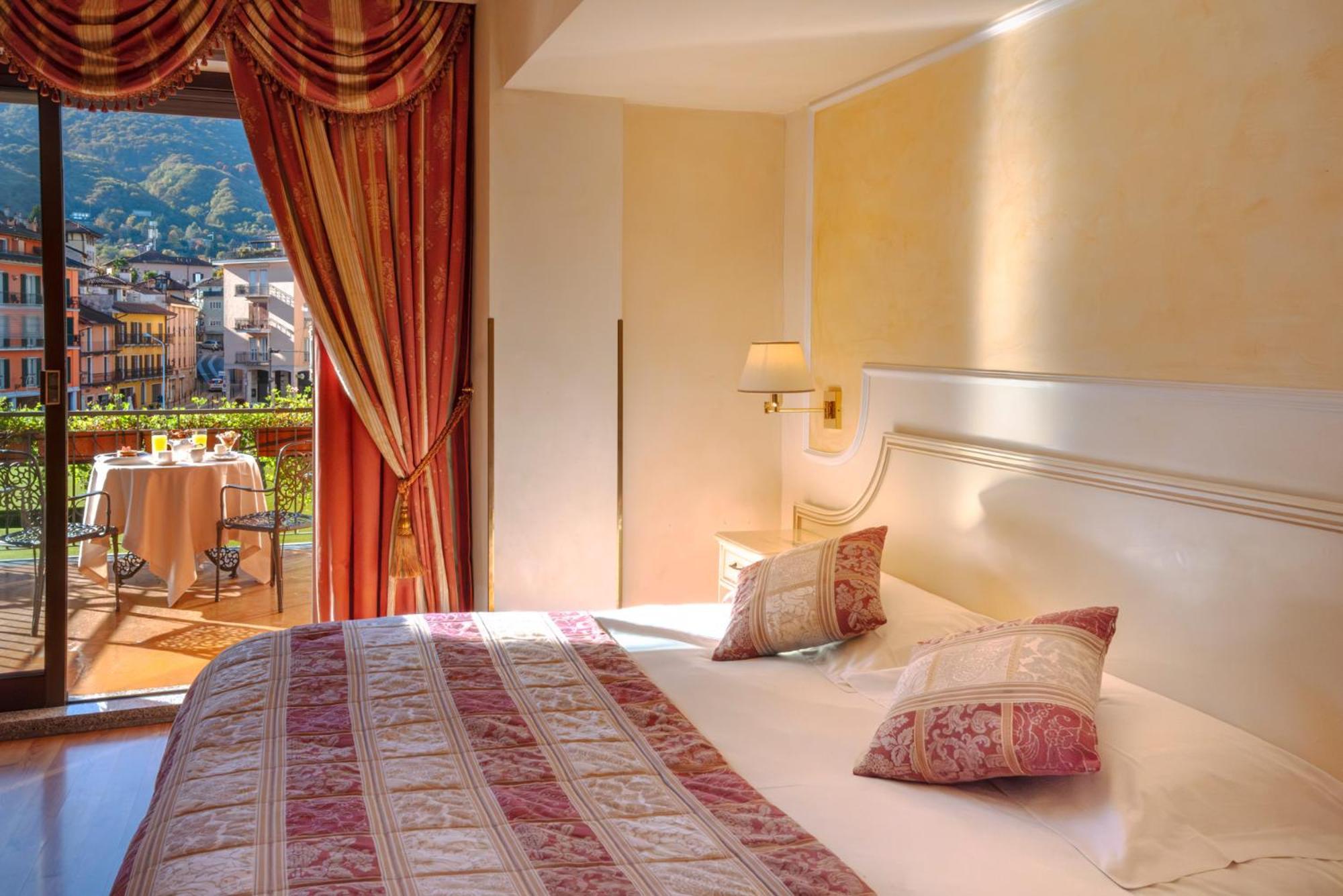 Classic Double Room Mountain Side