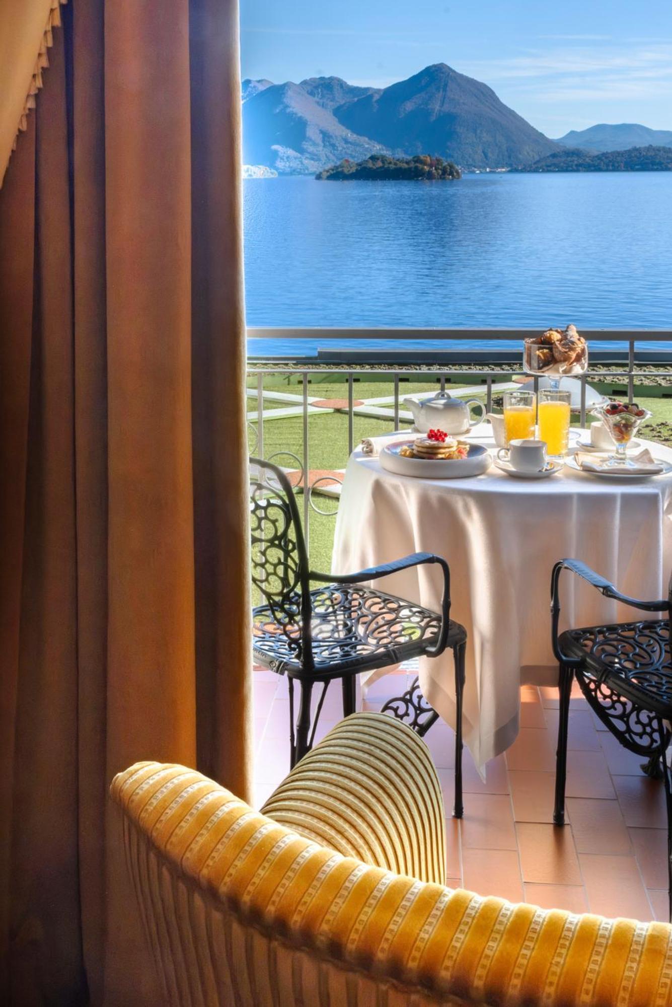 Deluxe Double or Twin Room Pool or Lake Side