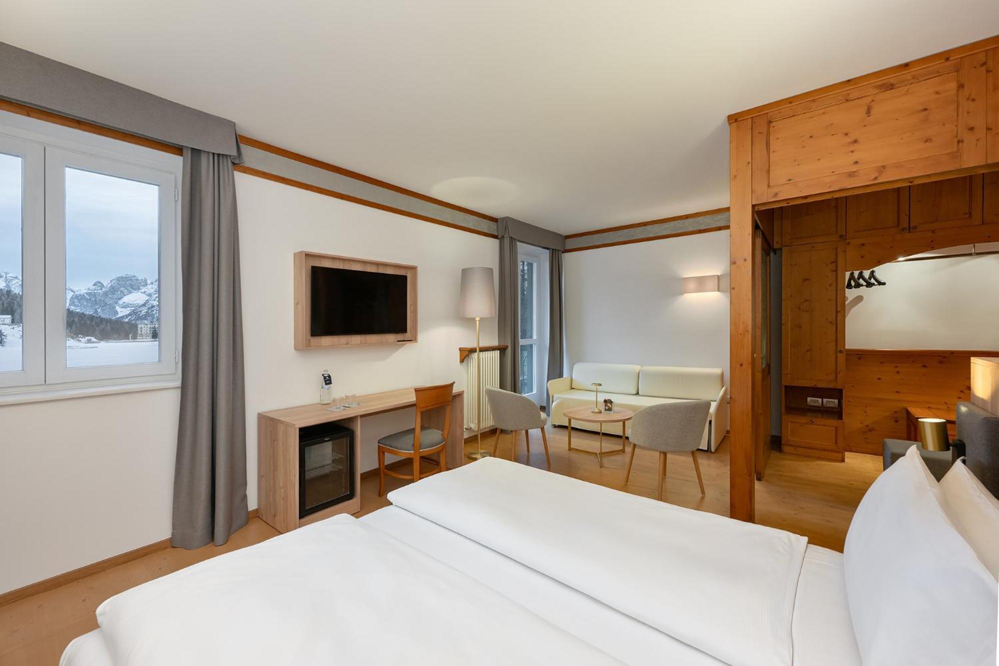 Superior Room Lake View