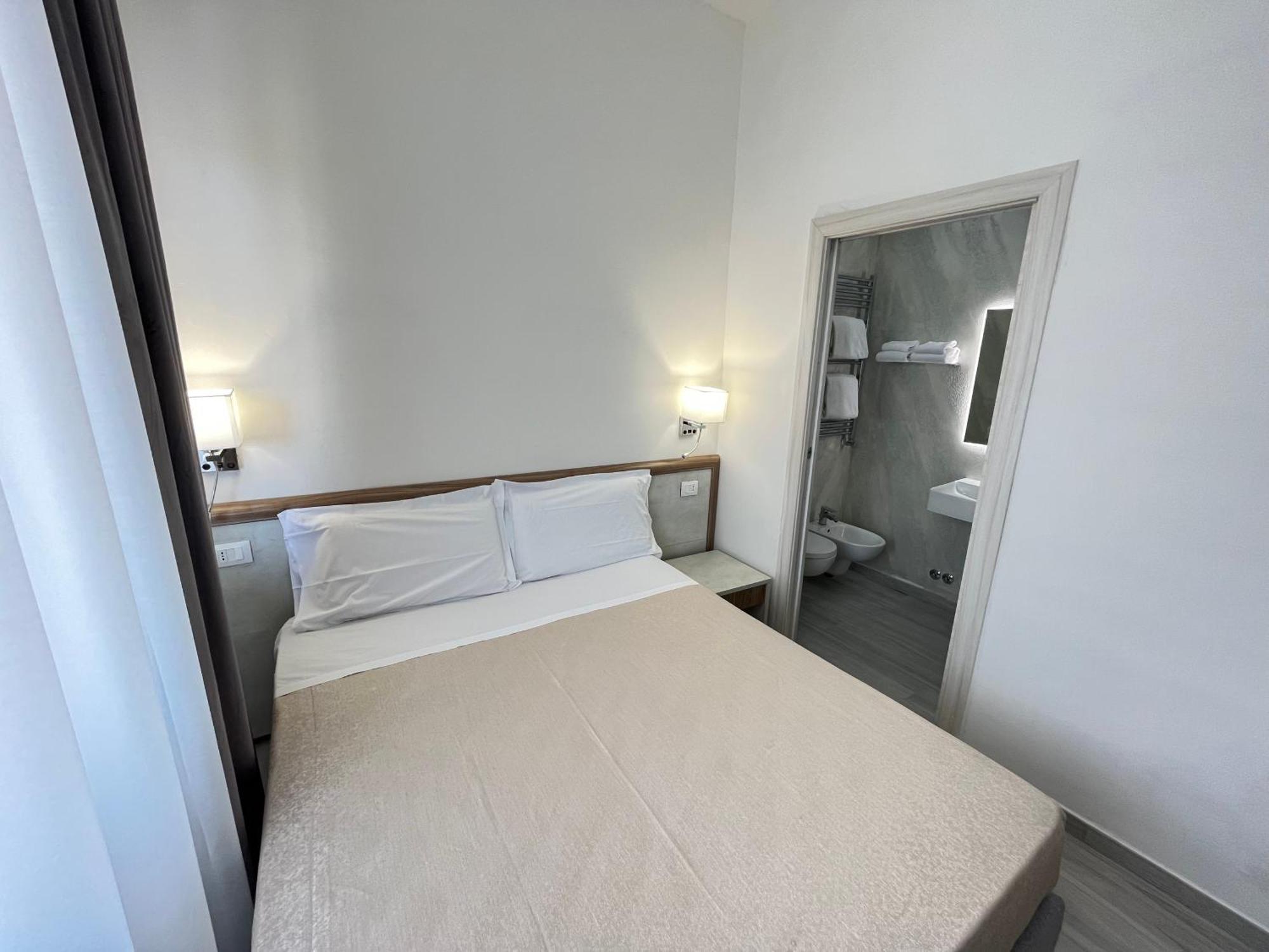 Double or Twin Room City View,1746912058:JPEG