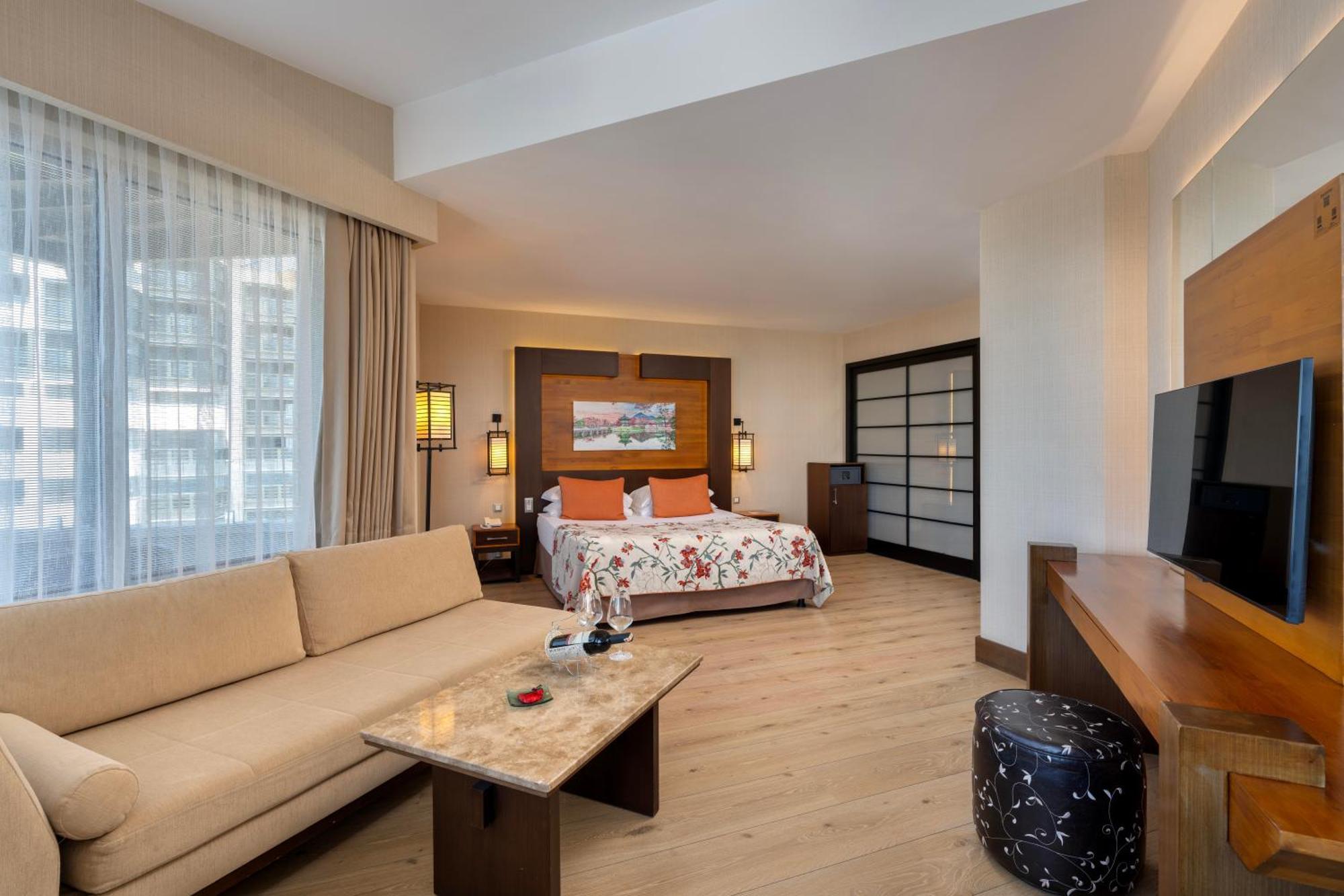 Junior Suite Spa Bath Sea View