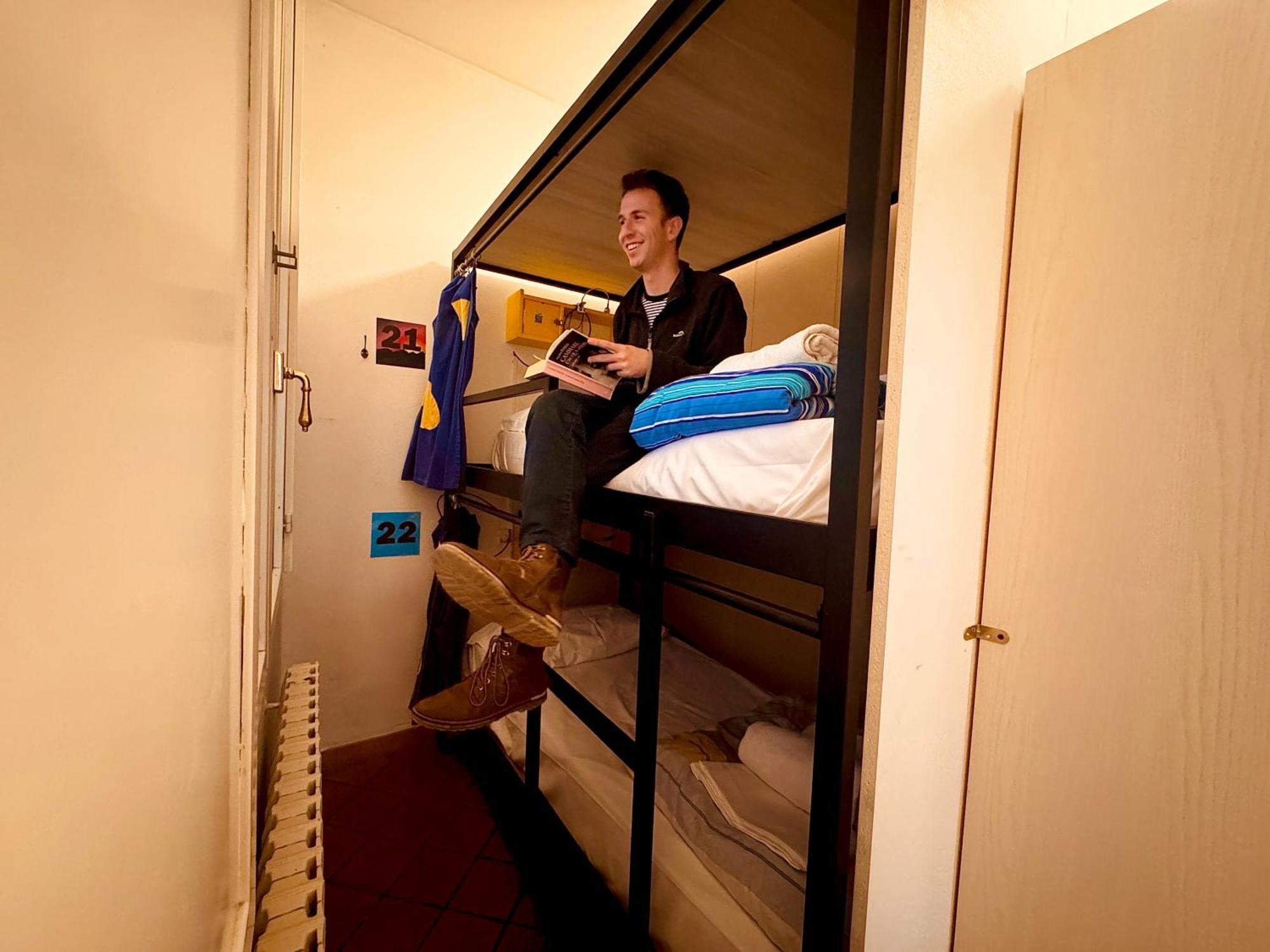 Bunk Bed 8-Bed Mixed Dormitory Room