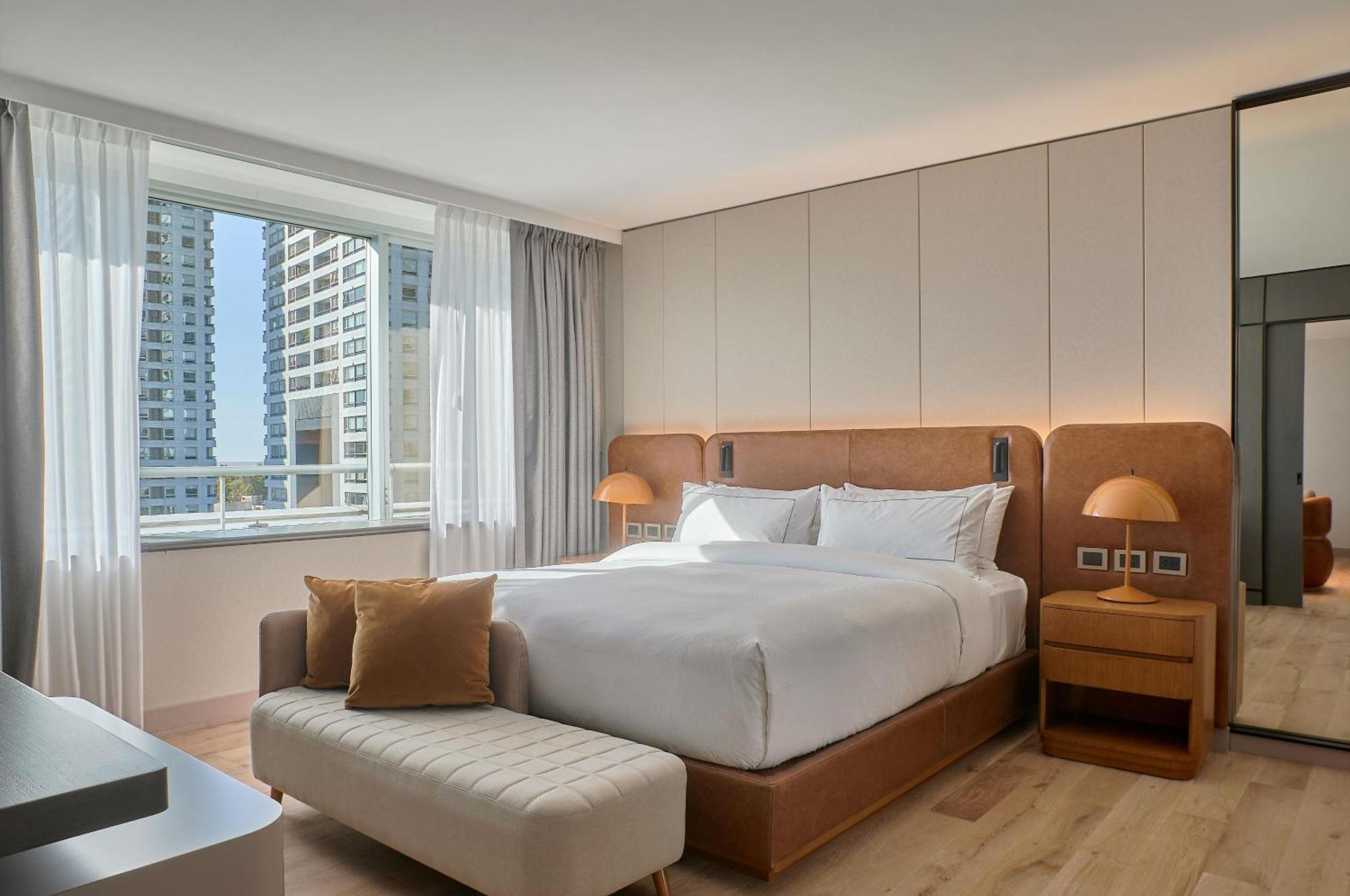 Executive King Petite Suite