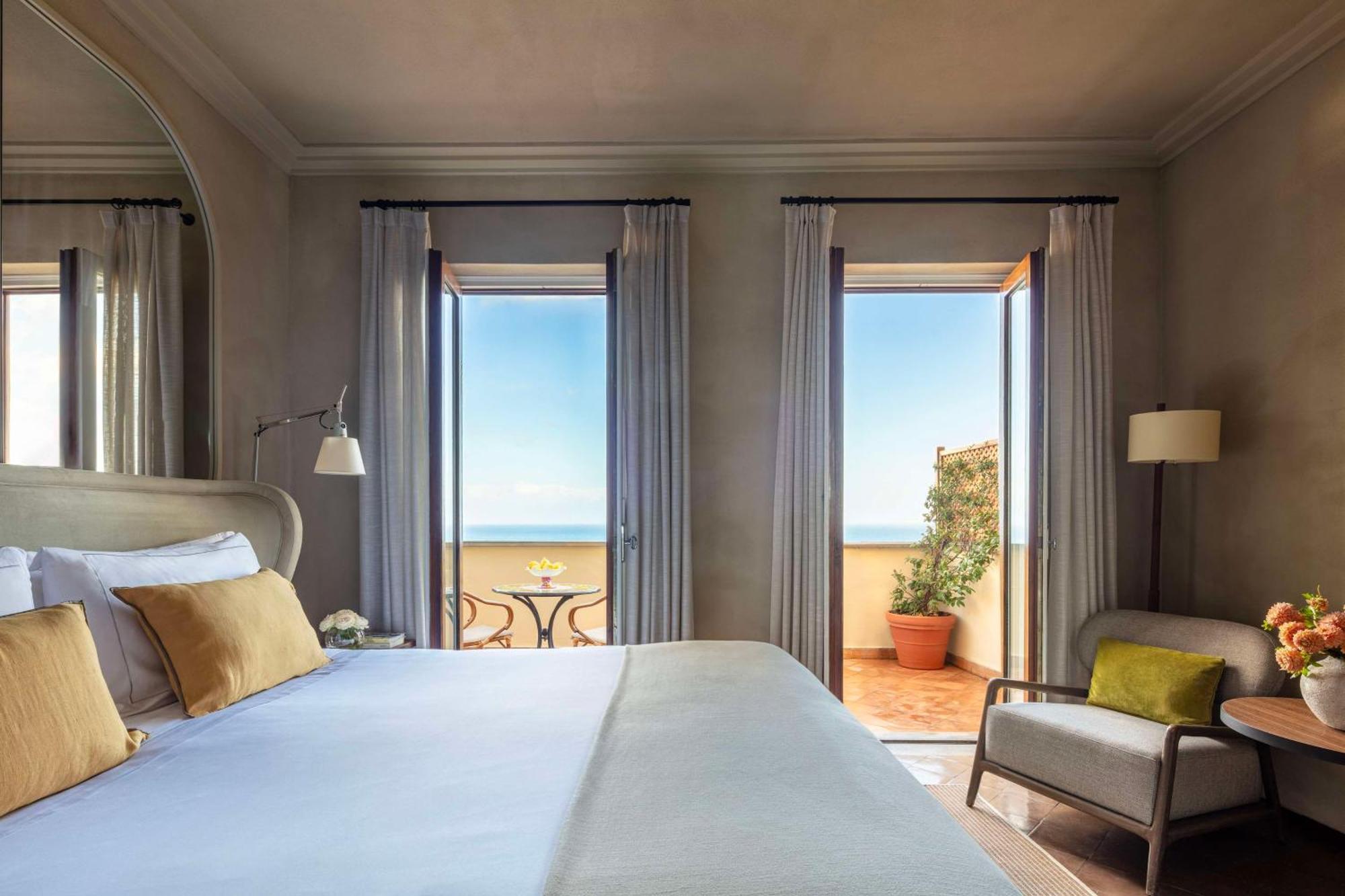 Premium Sea View Room Balcony