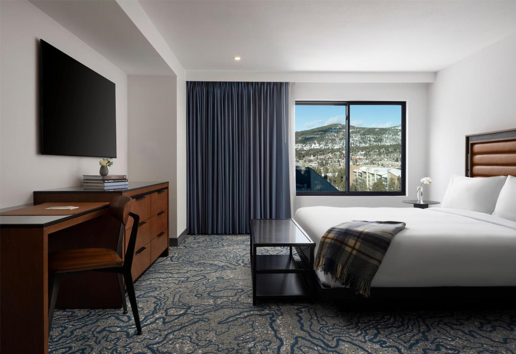 King Room,1758340180:JPEG