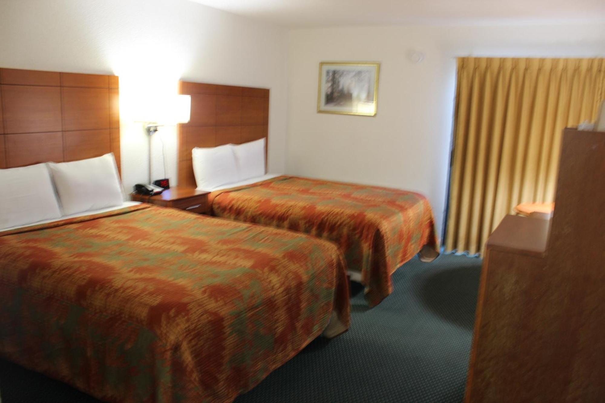 Queen Room Two Queen Beds