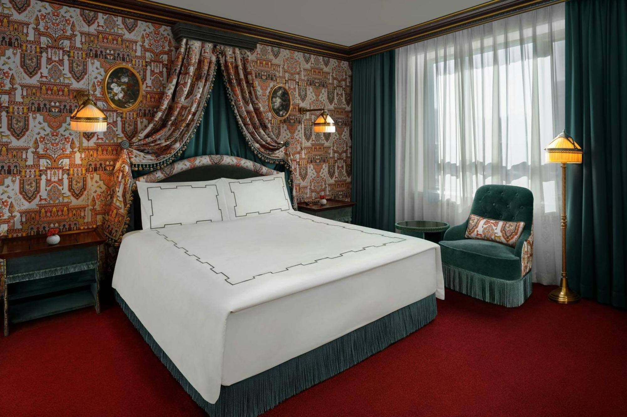 Atelier Junior King Suite City View La Maison Boutique Two