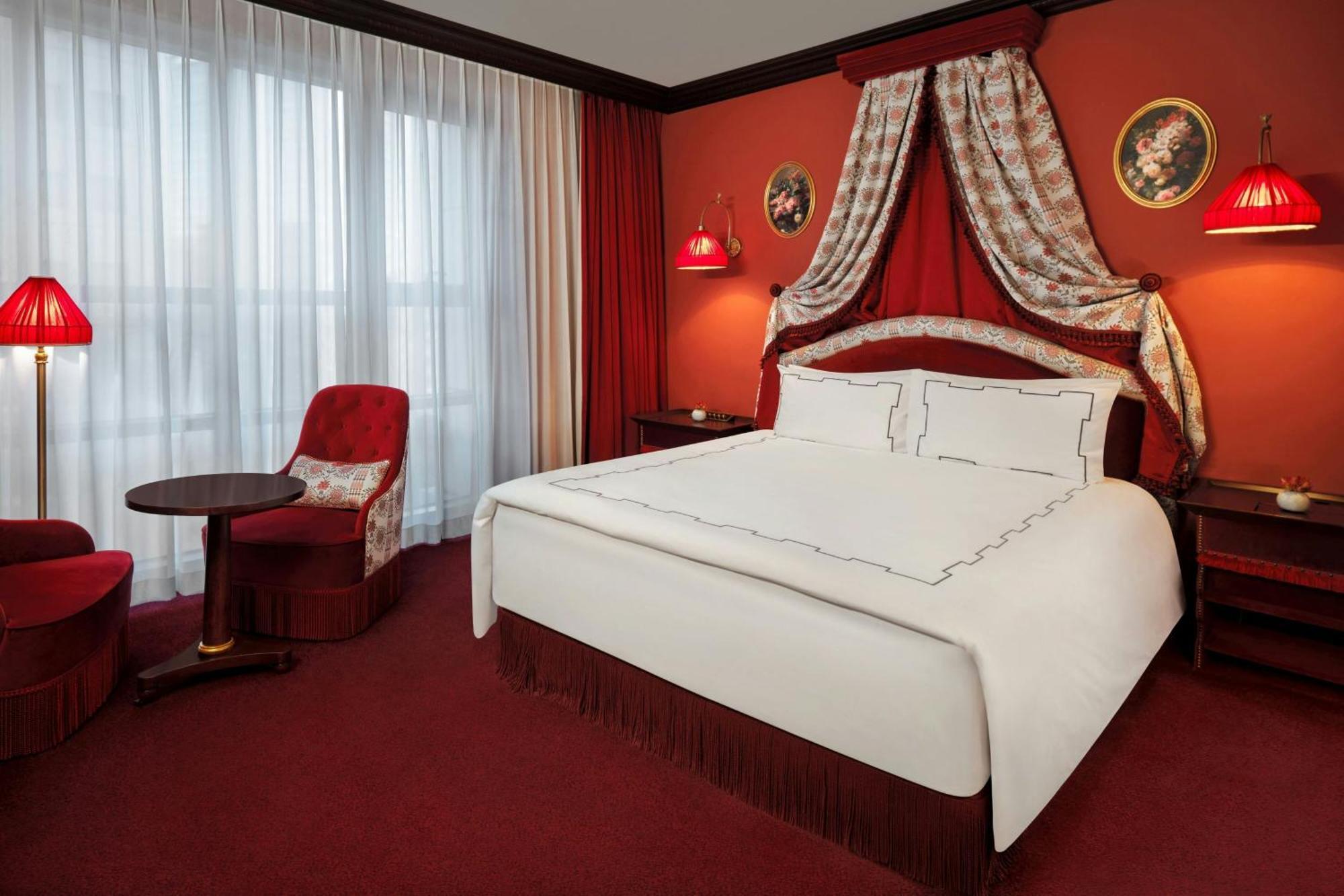 Amour King Room City View