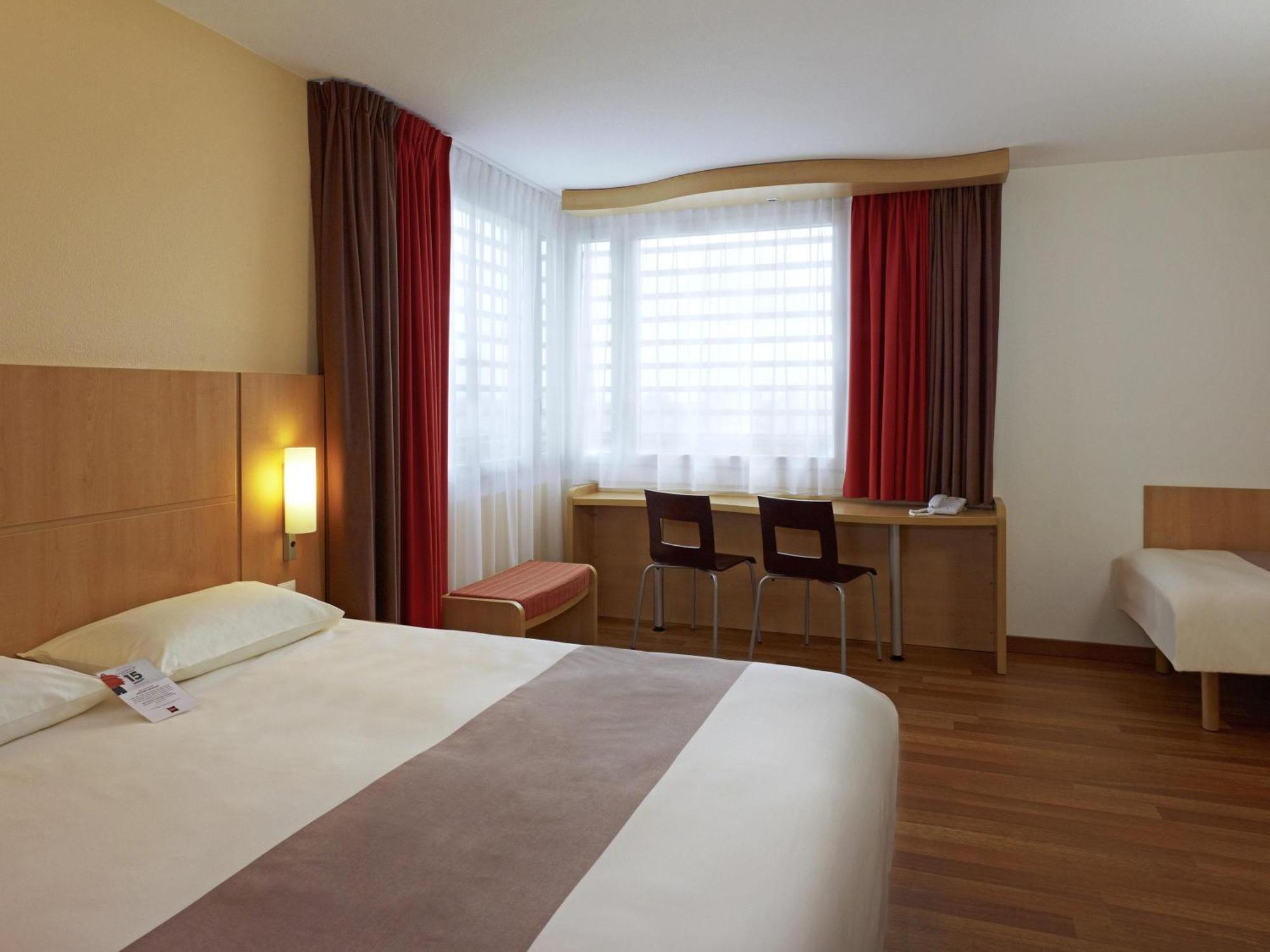 Standard Family Room One Double Bed One Single Bed