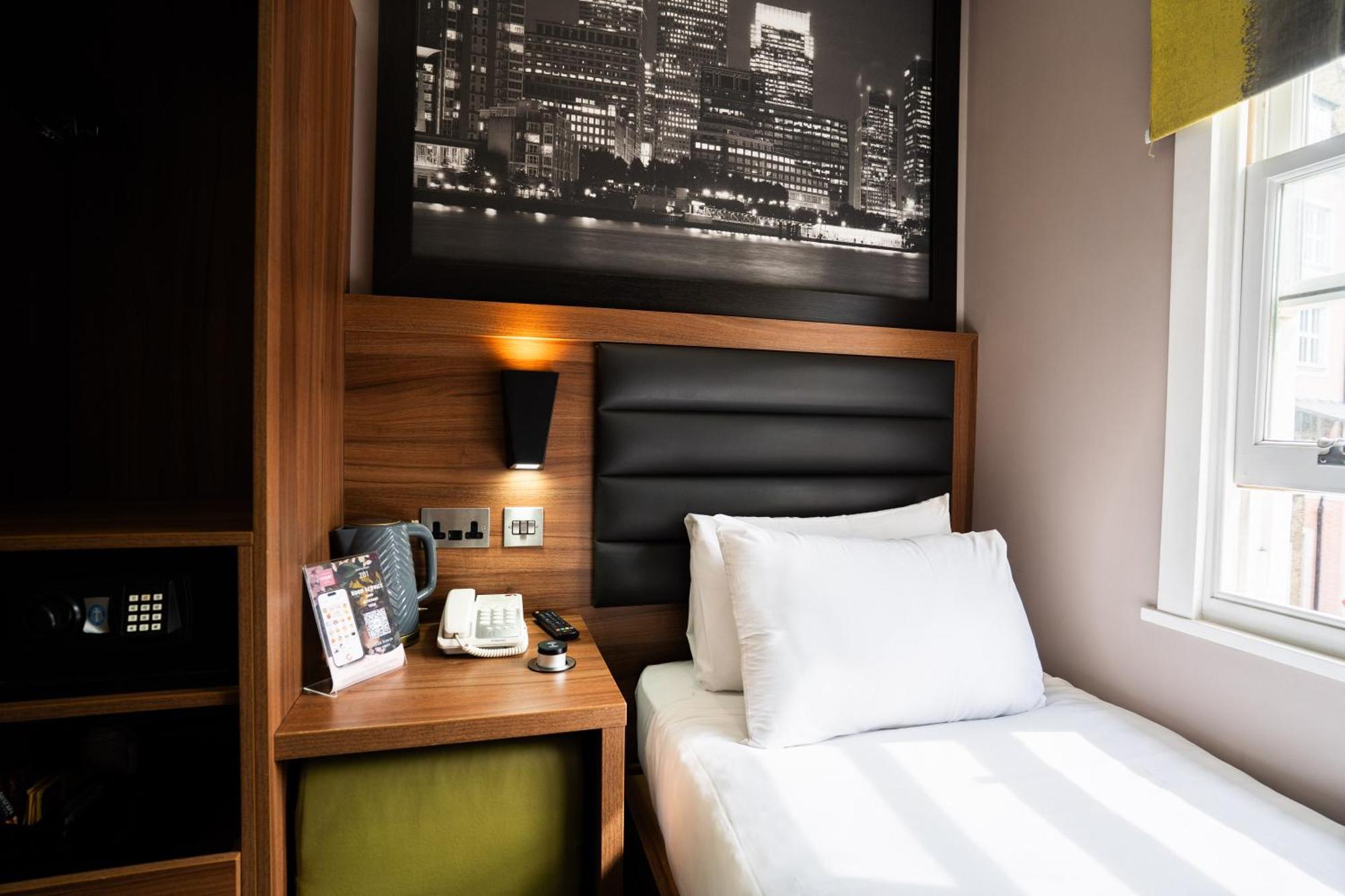 Compact Single Room Shared External Bathroom