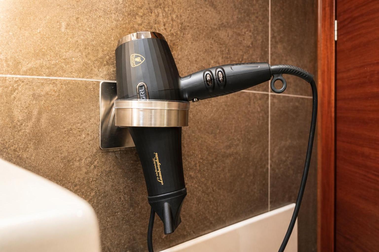 Comfort Triple Room Shower