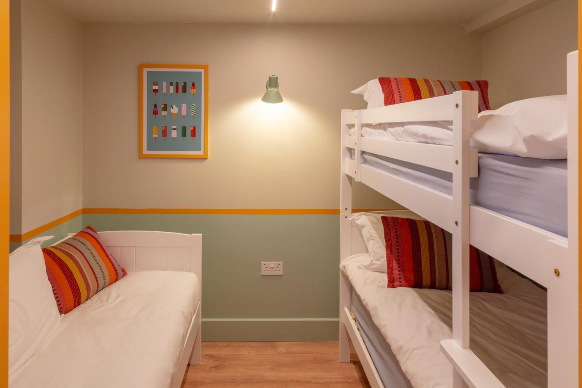 Large Studio Cot
