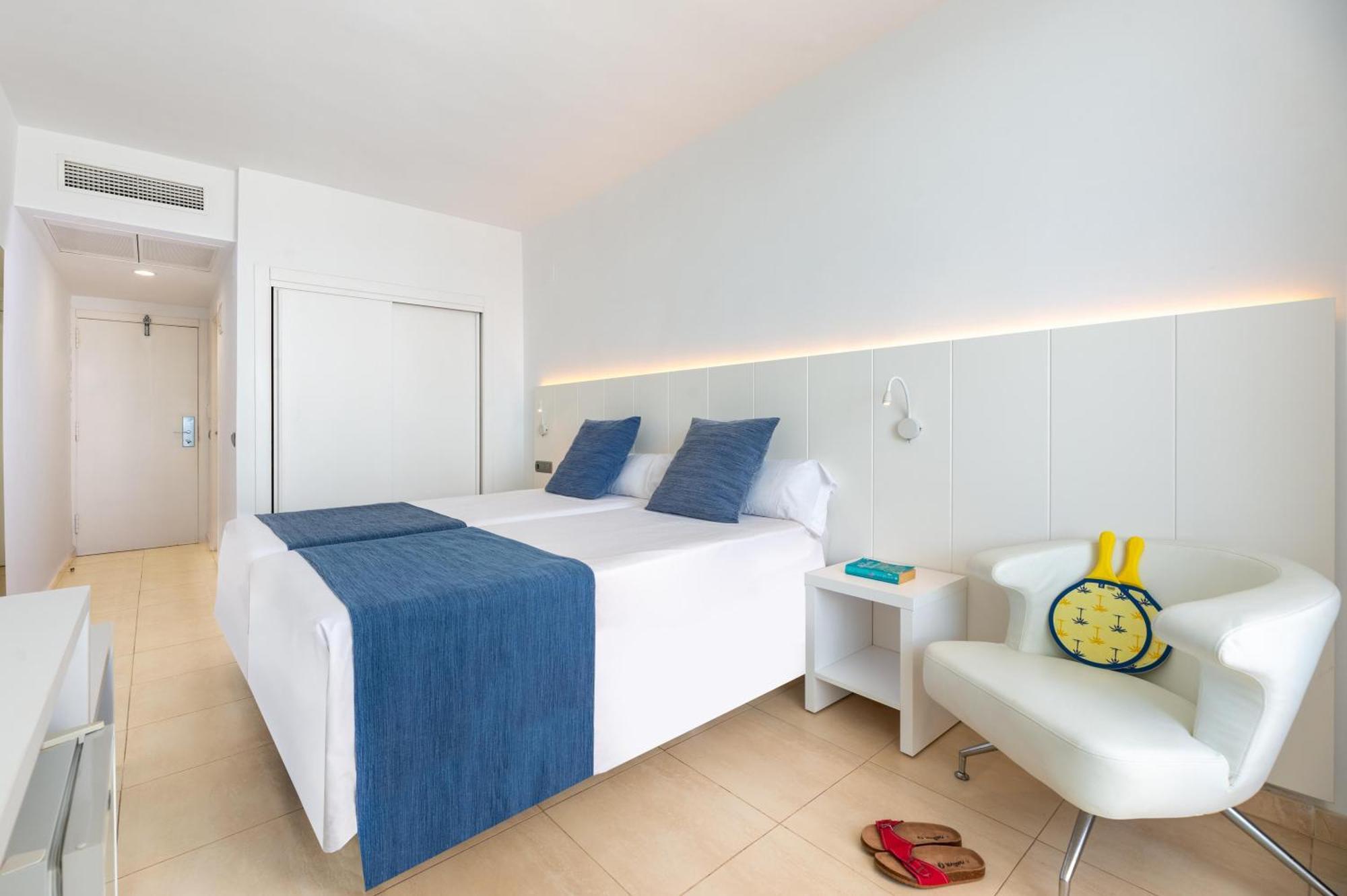 Twin Room Panoramic View