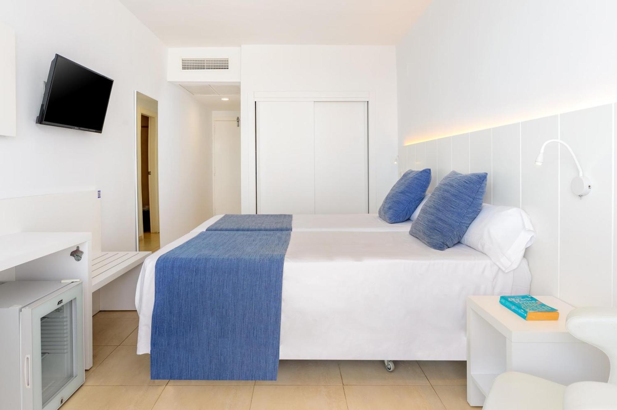 Twin Room Panoramic View