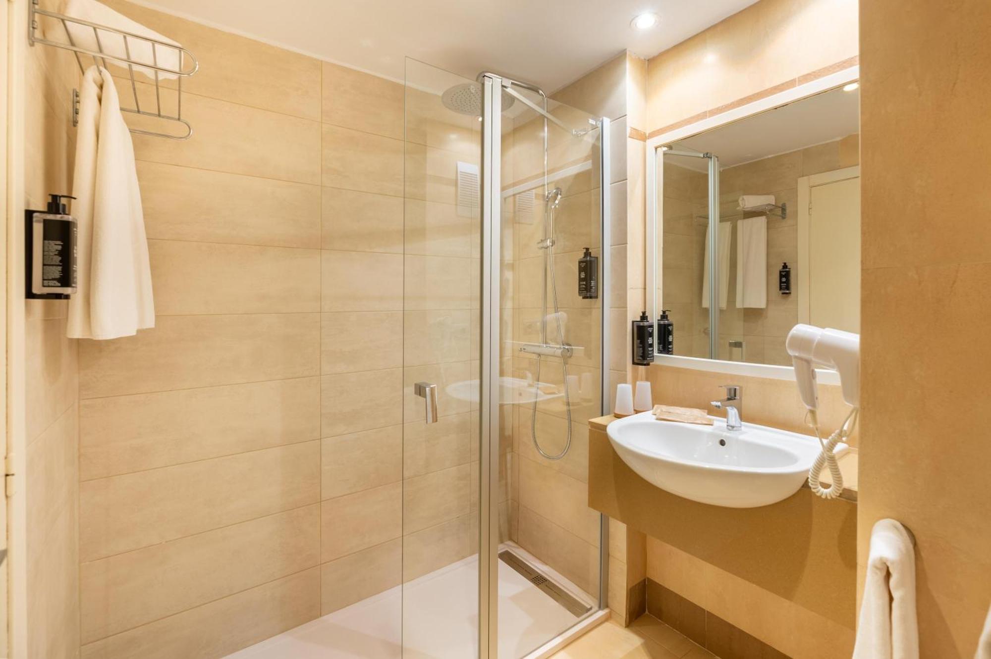 Twin Room Panoramic View