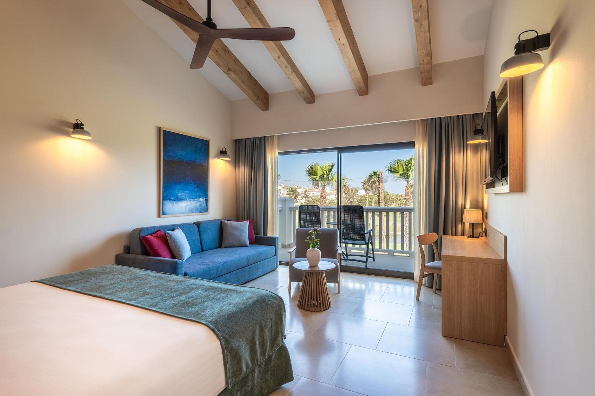 Impressive Superior Double Room Side Sea View