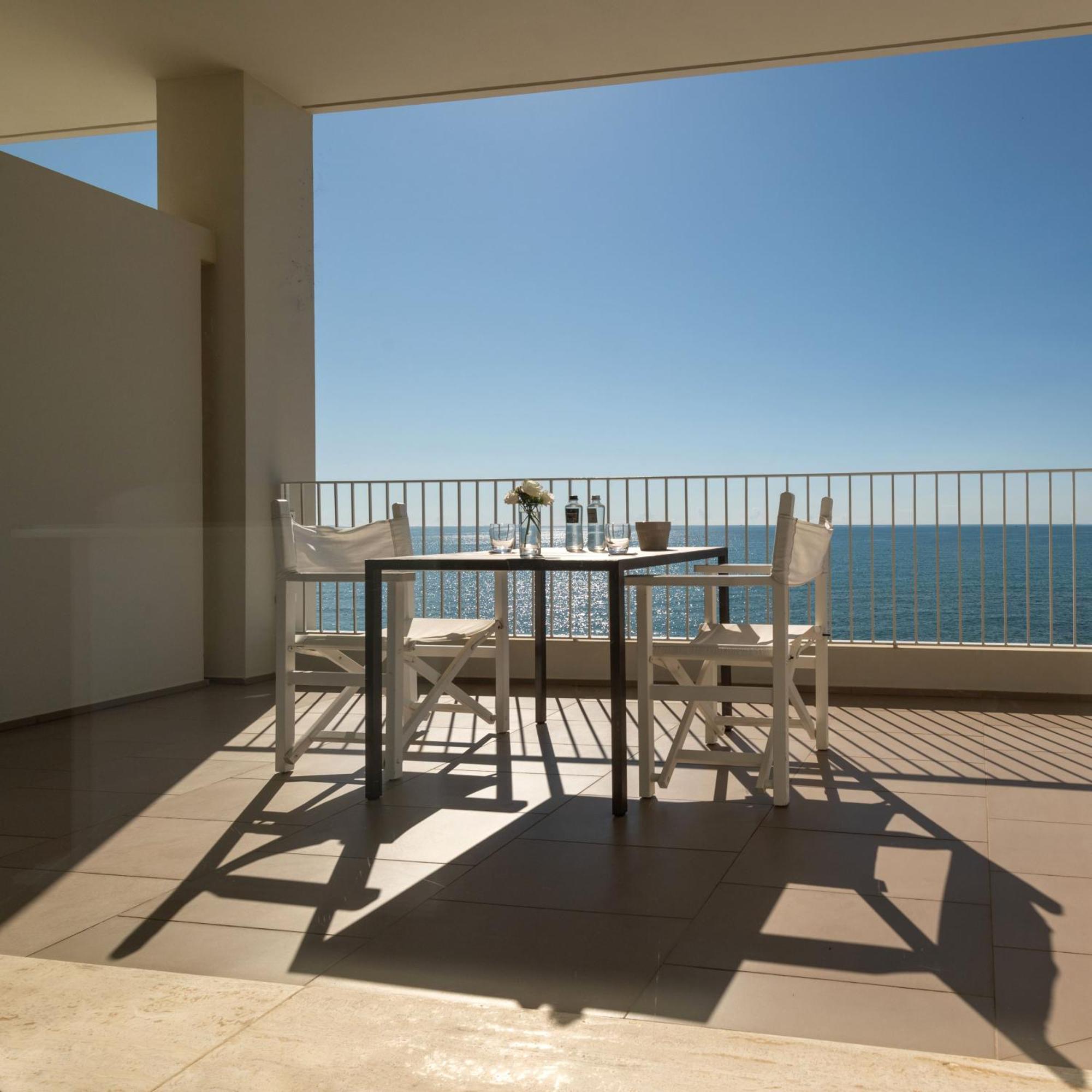 Double or Twin Room Sea View