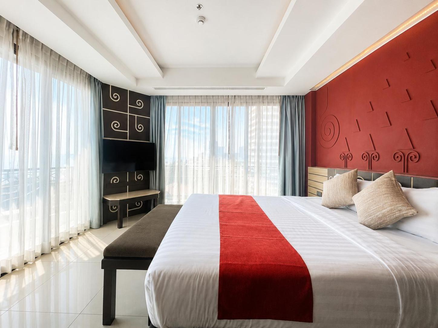 Deluxe Corner Seaview