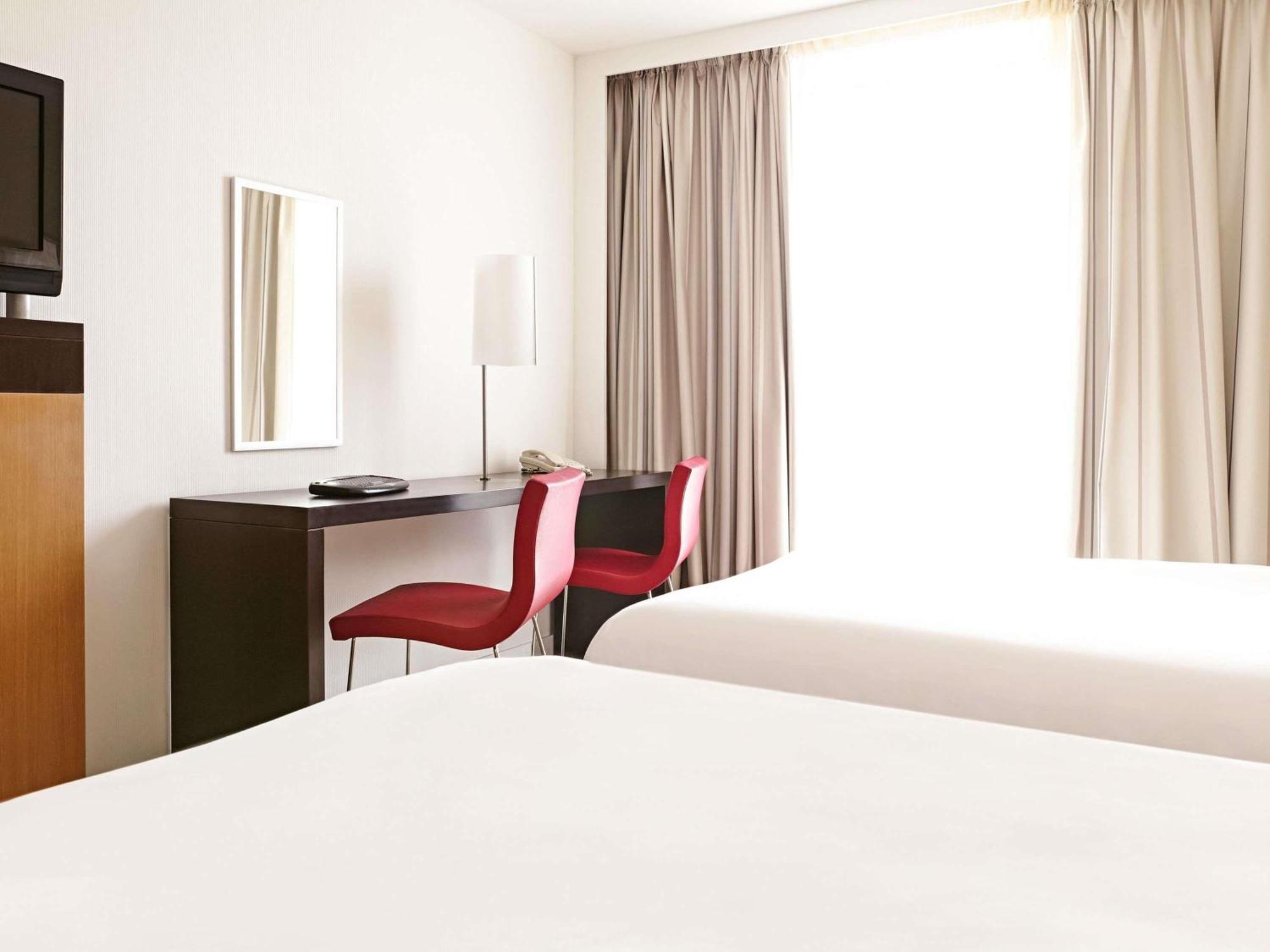 Superior Room Three Single Beds