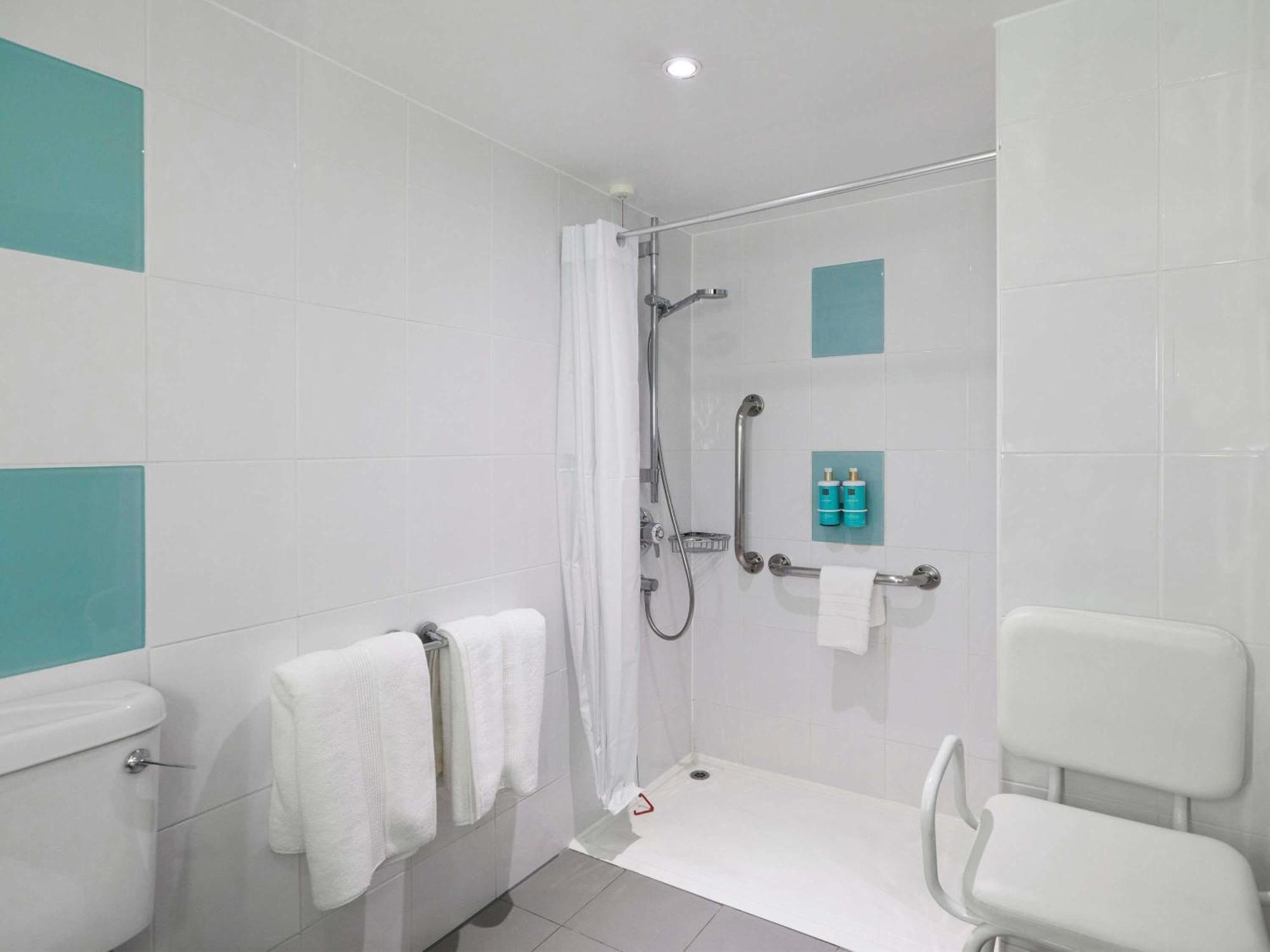Superior Twin Room Accessible