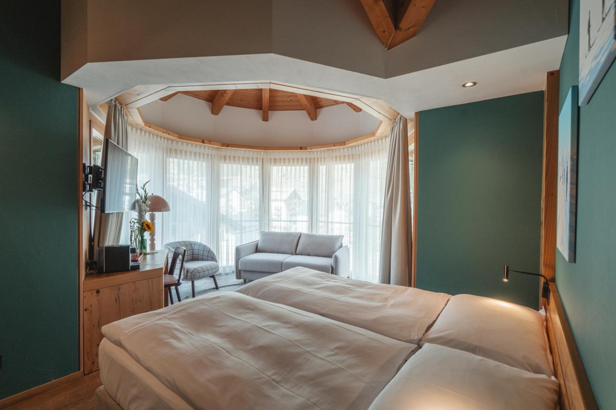 Deluxe Double Room Matterhorn View