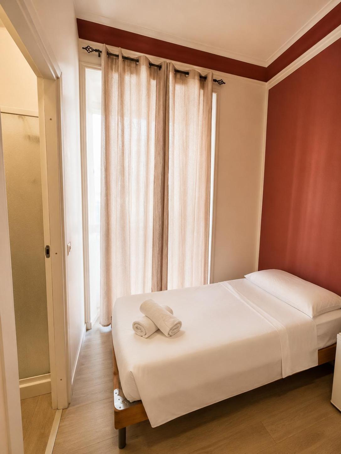 Triple Room Private Bathroom