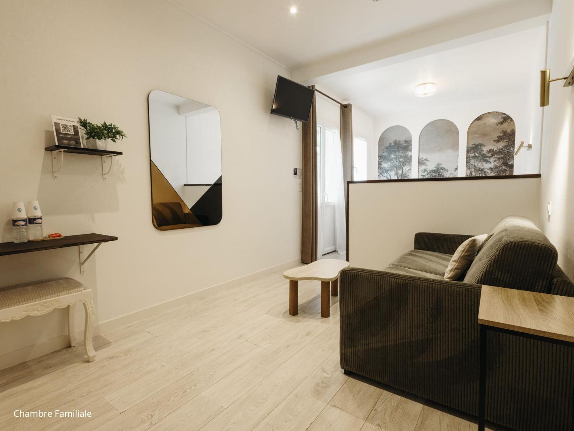 Triple Family Room