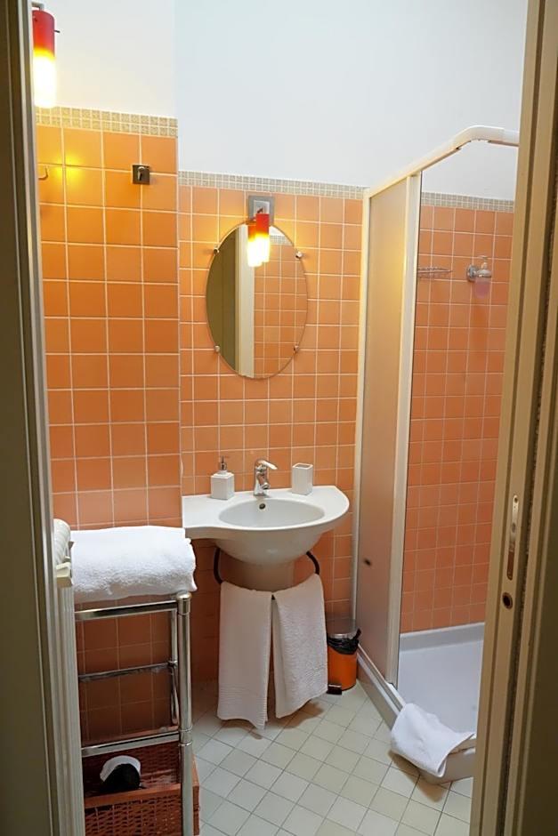 Large Single Room