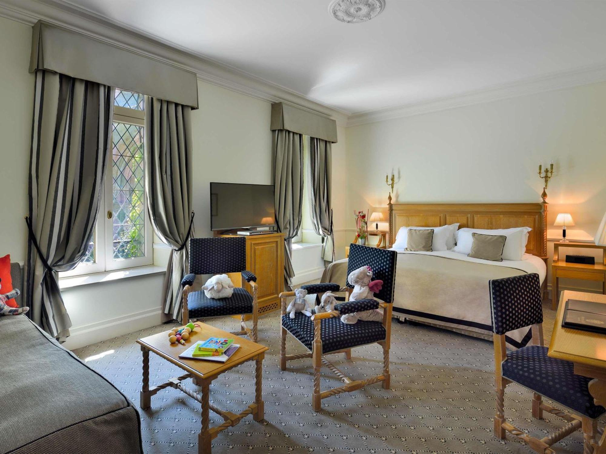 Chambre Familiale avec 1 Lit Double et 2 Lits Simples