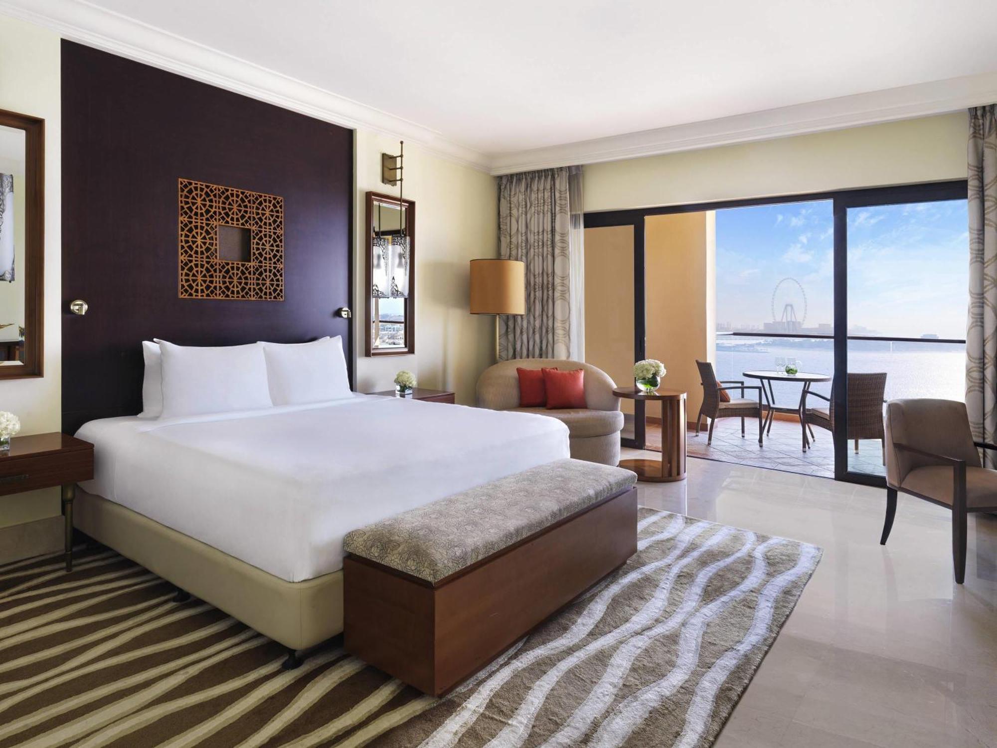 Deluxe King Room Palm Sea View