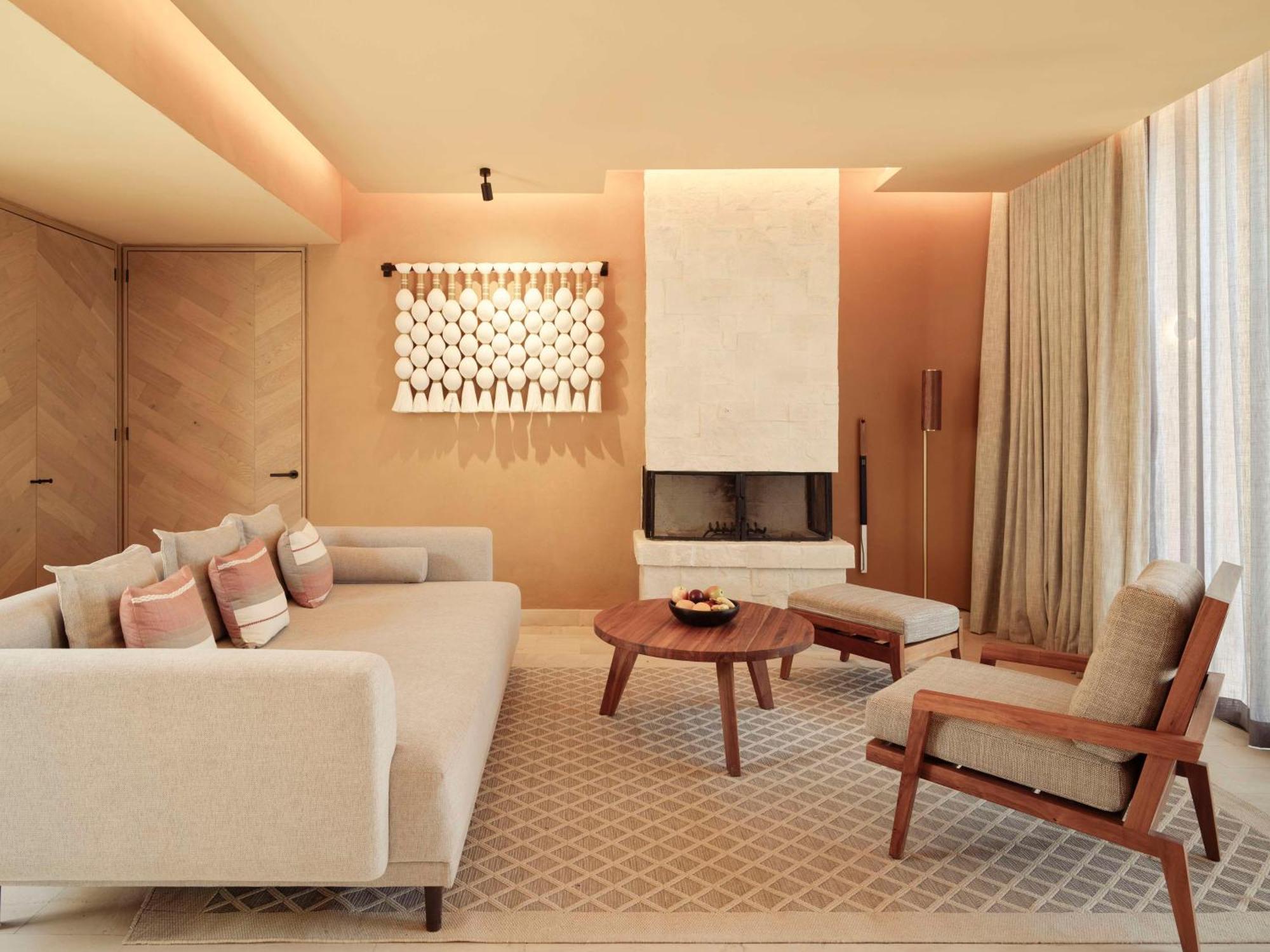 Serenity Pool Suite Twin