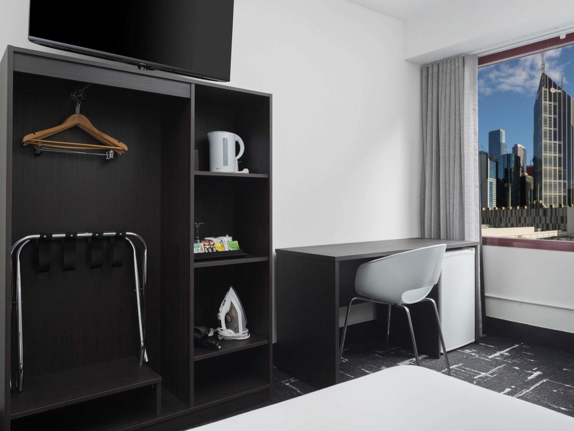 Standard Queen Room
