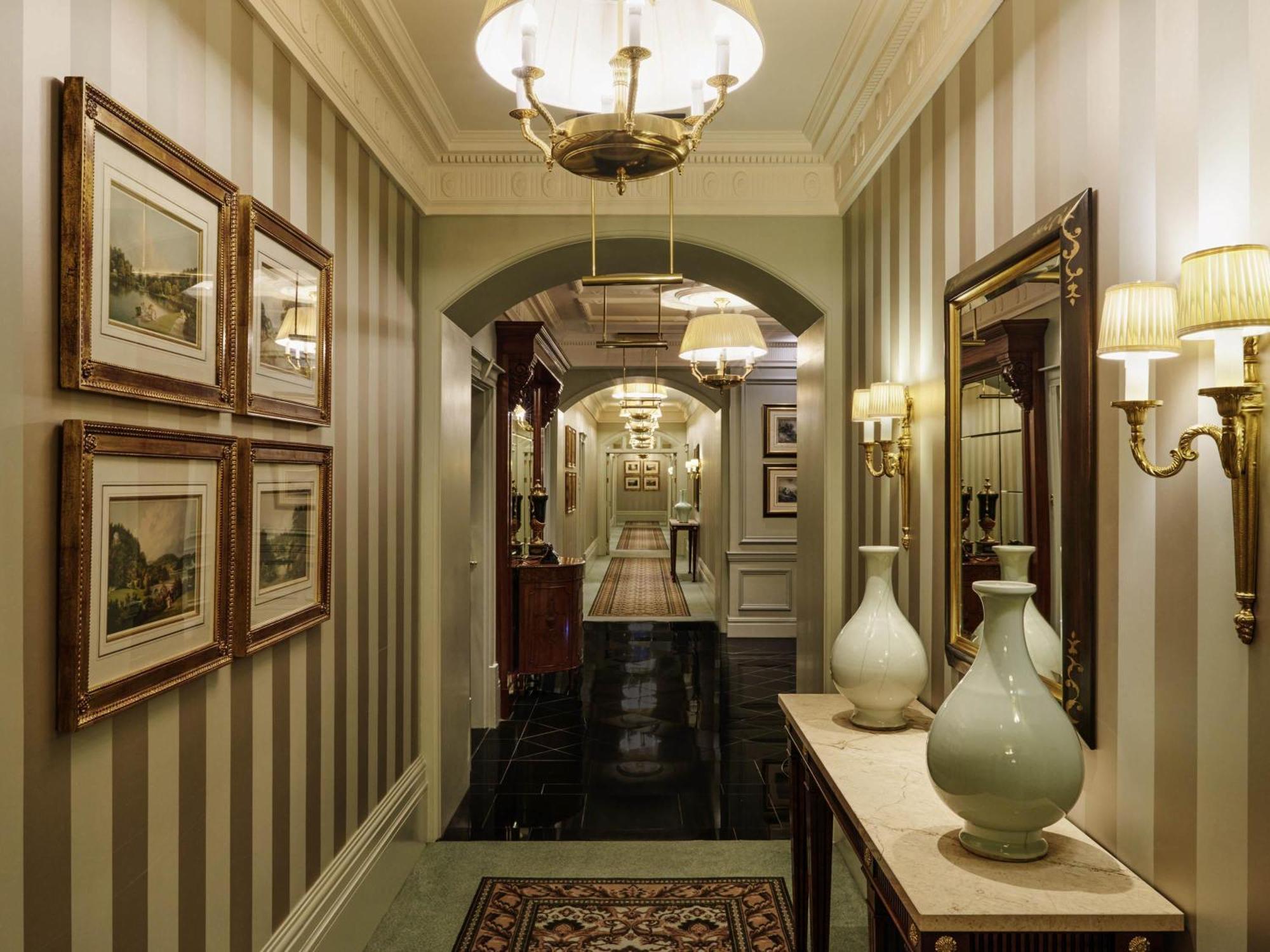 Luxury King Room