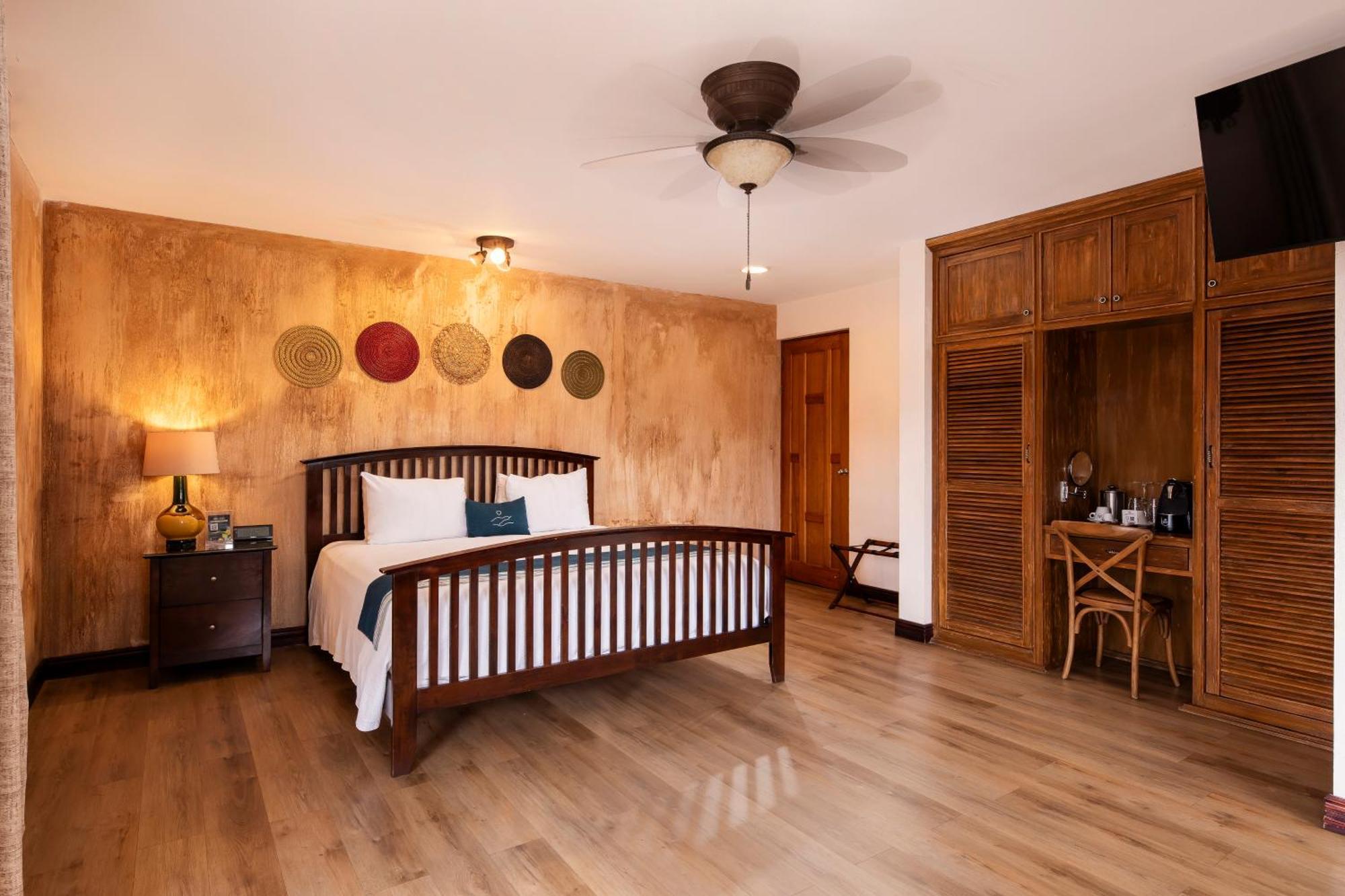 Superior King Room with Balcony