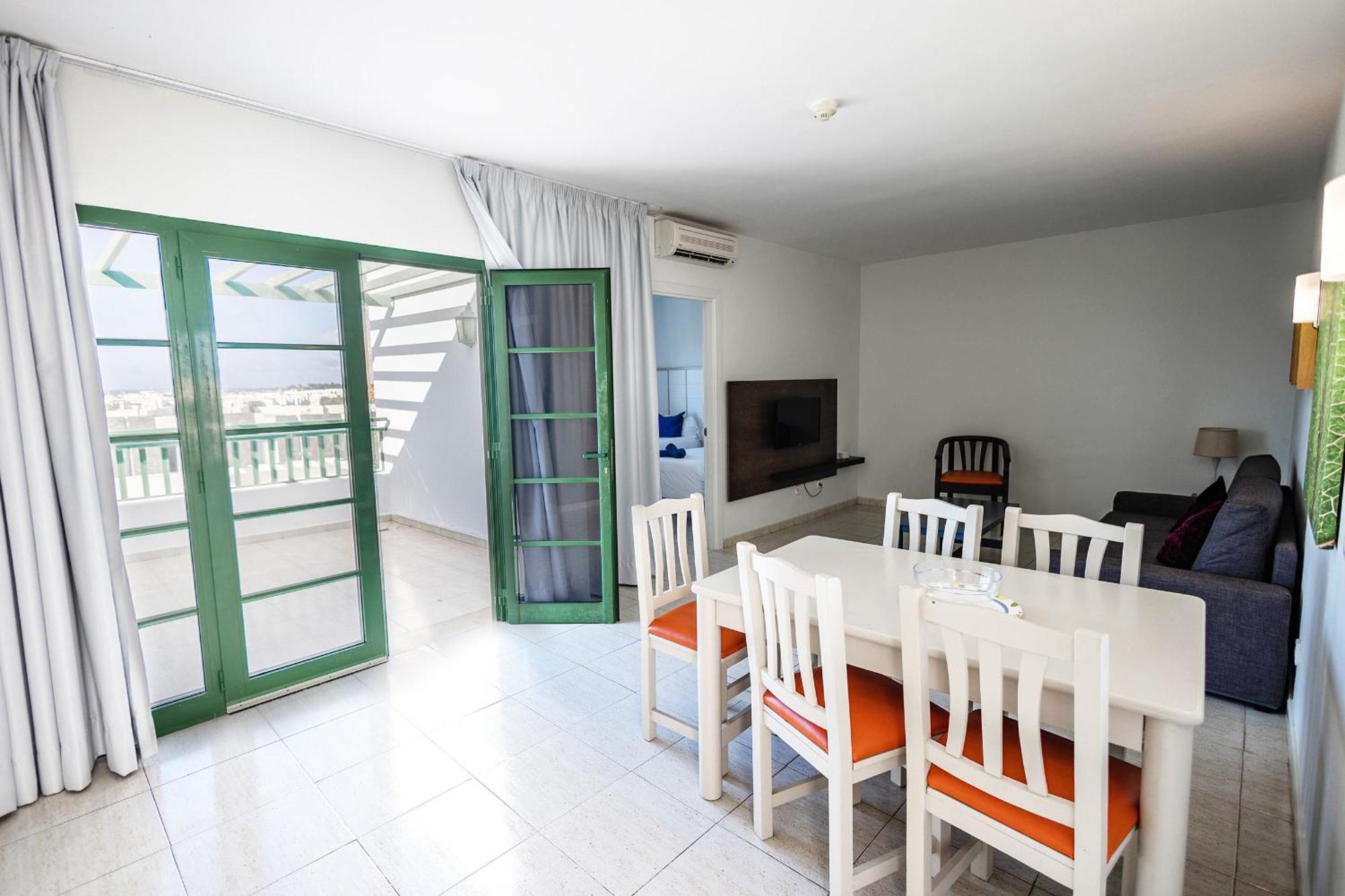 Classic 2 bedrooms apartment