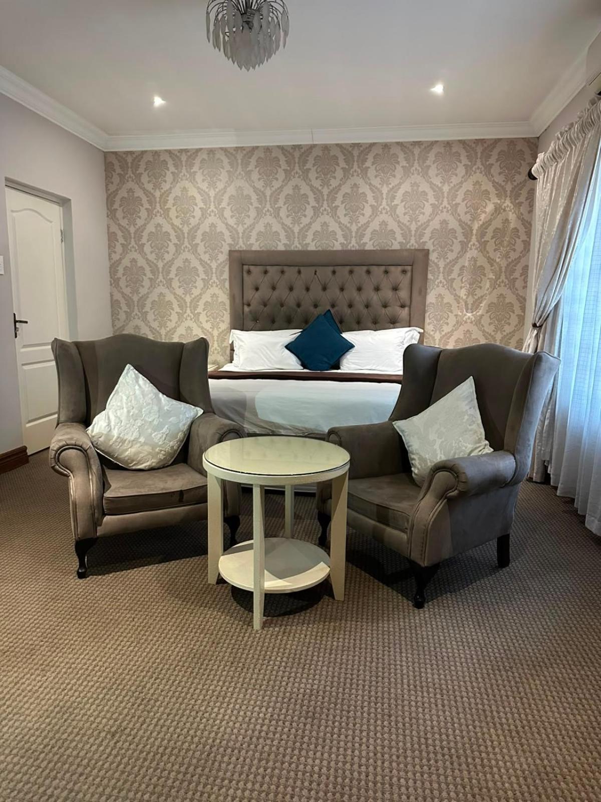 Queen Room