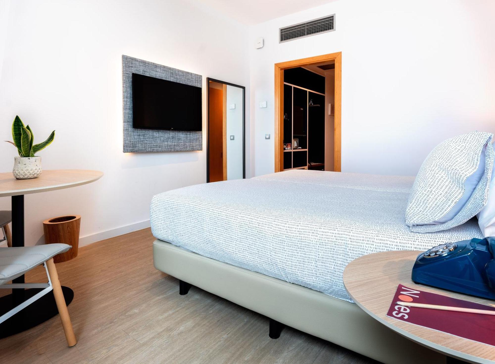 The INNSIDE Room