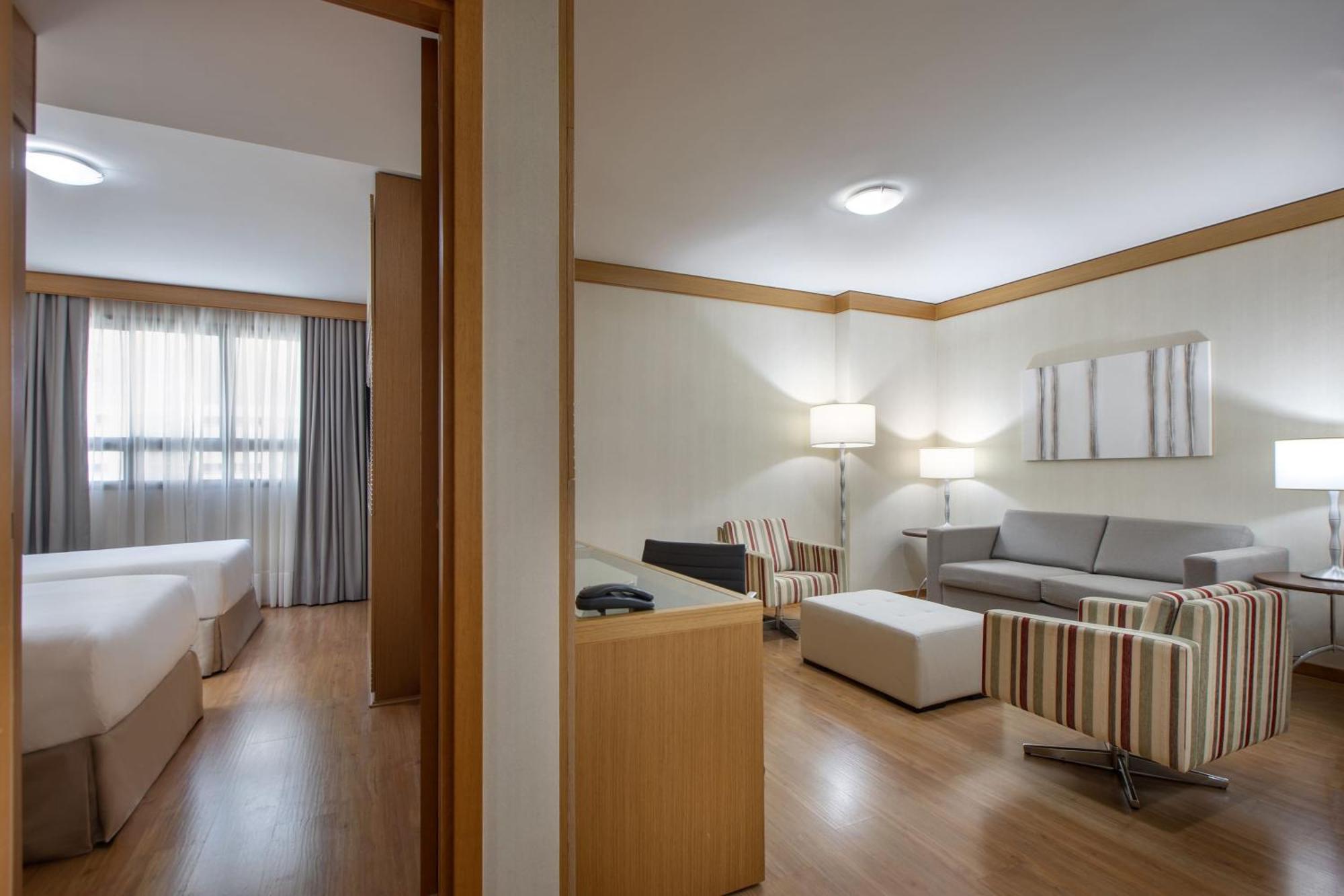Quarto Premium com 2 Camas de Solteiro