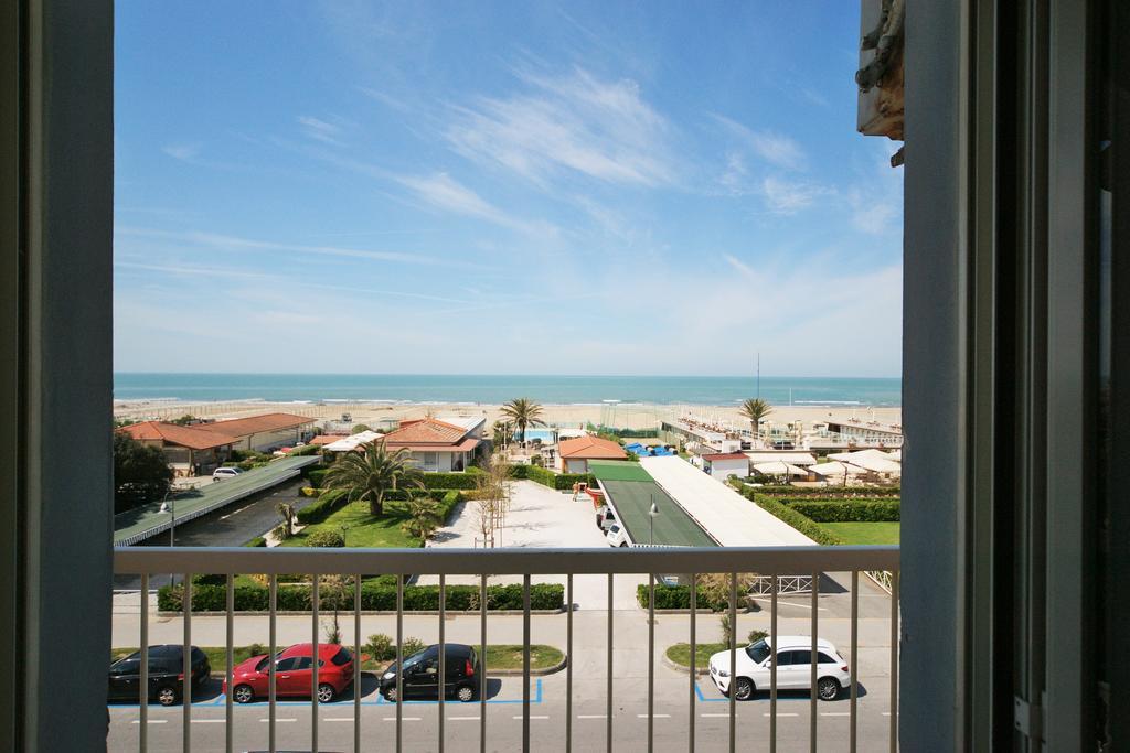 Double or Twin Room Sea View