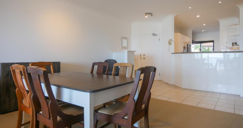 Three-Bedroom Apartment Ocean View,241050757:JPEG