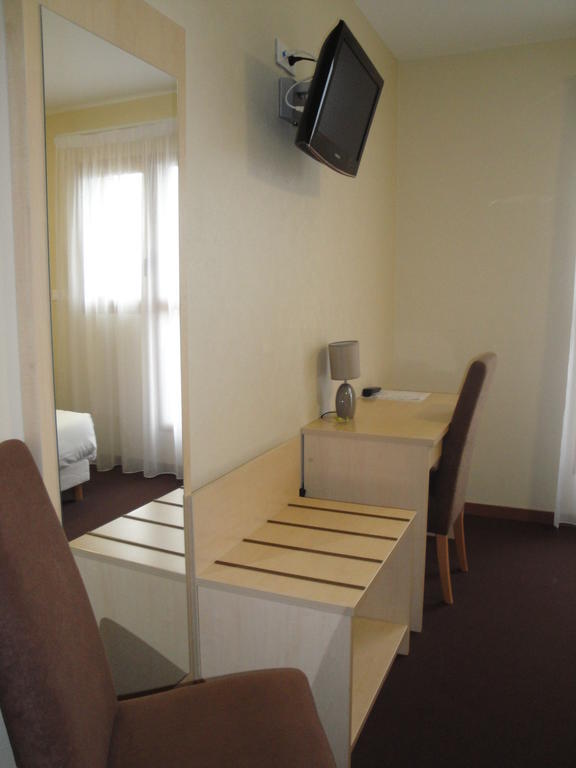Twin Room,246938557:JPEG