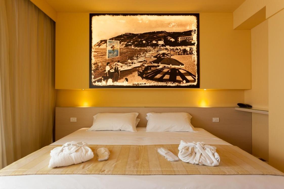 Deluxe Doppel-/Zweibettzimmer mit Meerblick